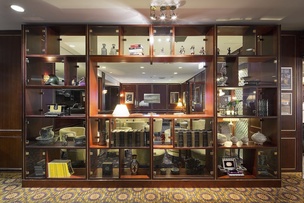 Royal on the Park Hotel and Suites 45/57