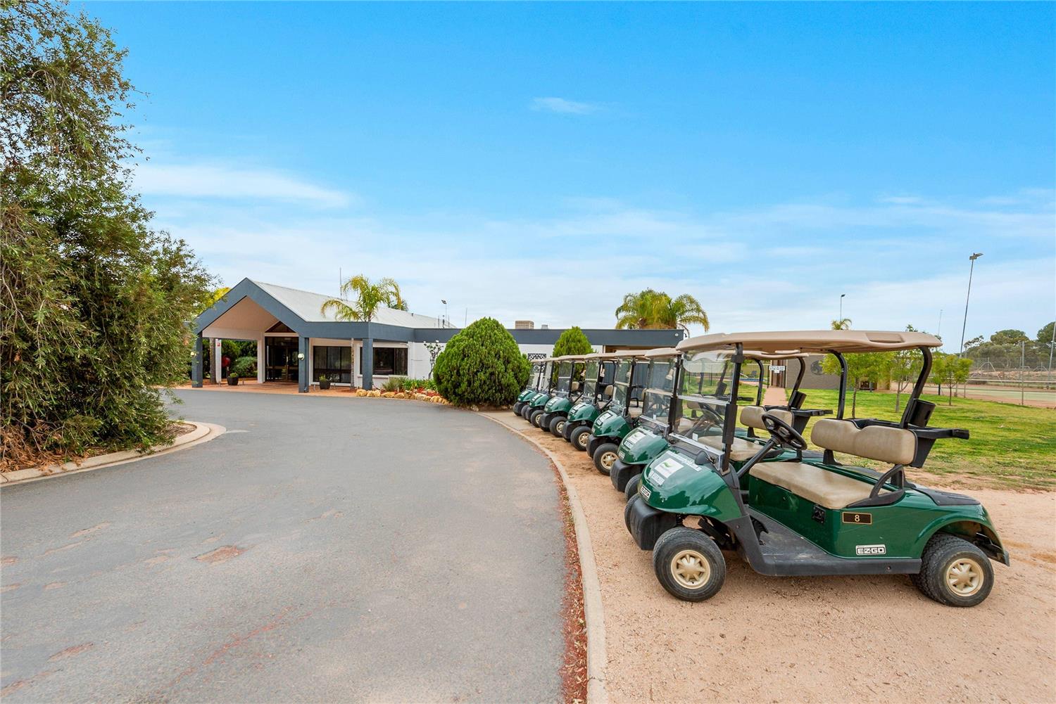 Comfort Inn & Suites Riverland 22/27
