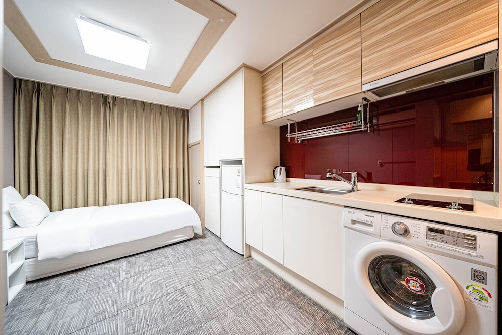 Residence Hotel Line 17/37