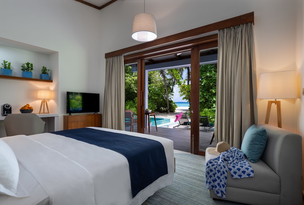 Ifuru Island Maldives 20/70