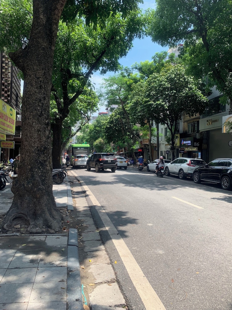 Hanoi Golden Moon Hotel 36/38