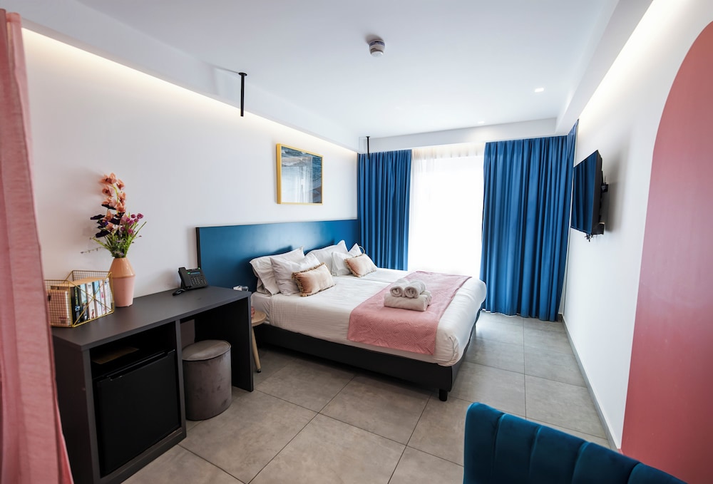 Flamingo Hotel Malta 20/50
