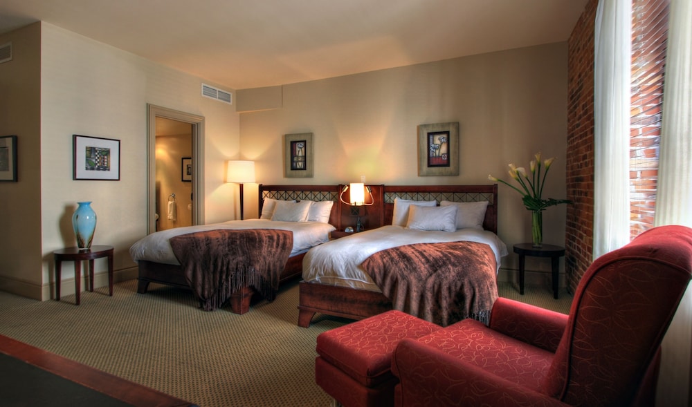 Hotel Nelligan 23/56