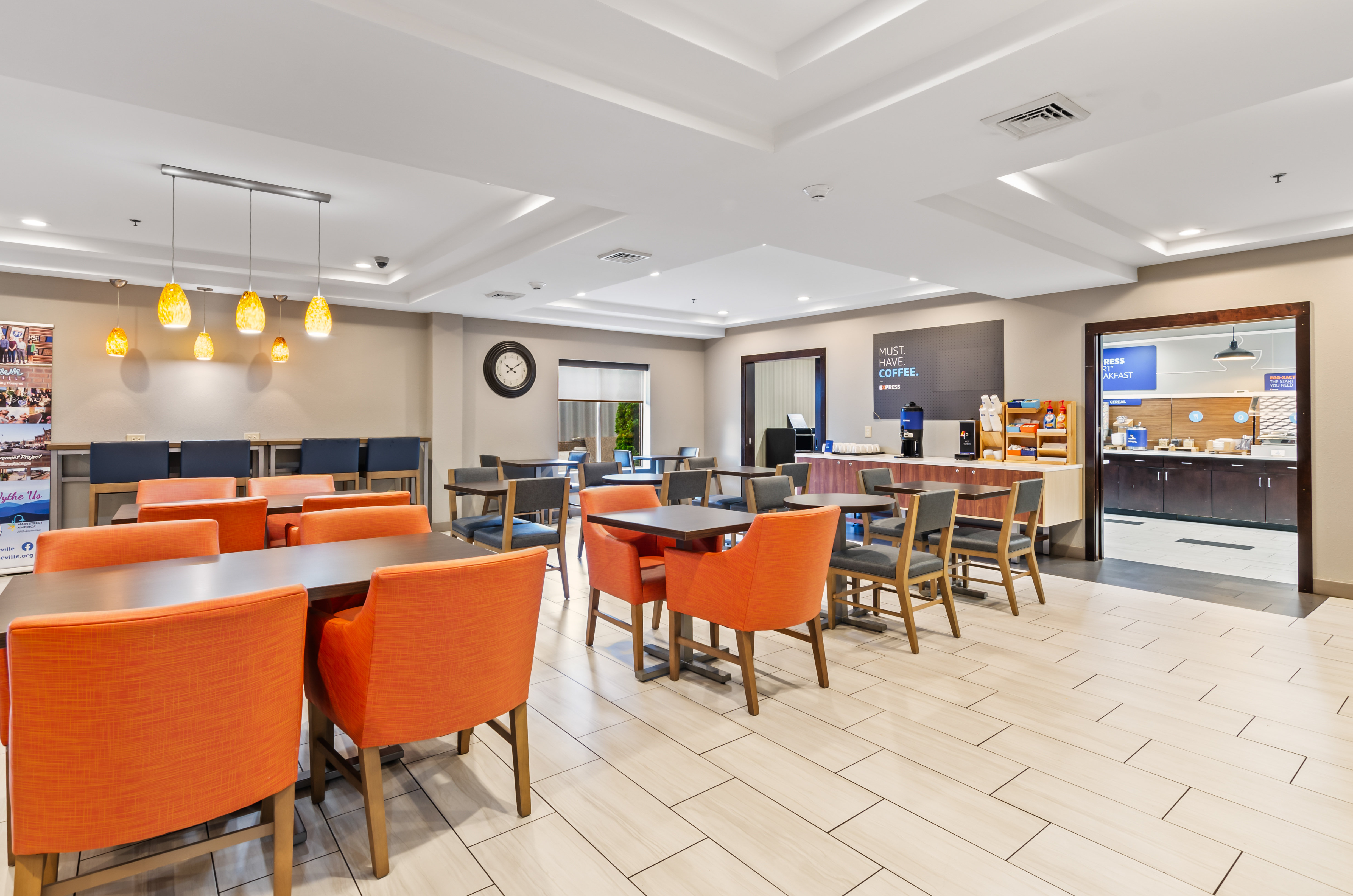 Holiday Inn Express Hotel And Suites Wytheville 46/74