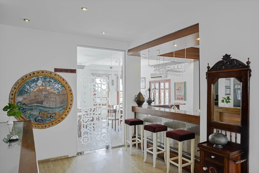 Argos Hotel - Adults Only 56/75