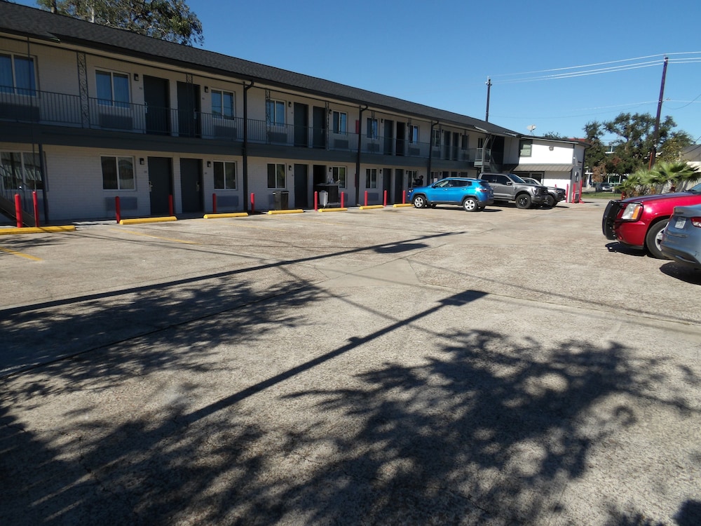Southmore Boulevard Motel 23/25