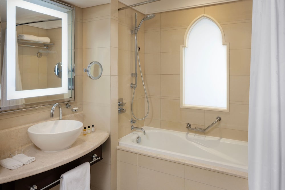 Sheraton Oman Hotel in MUSCAT