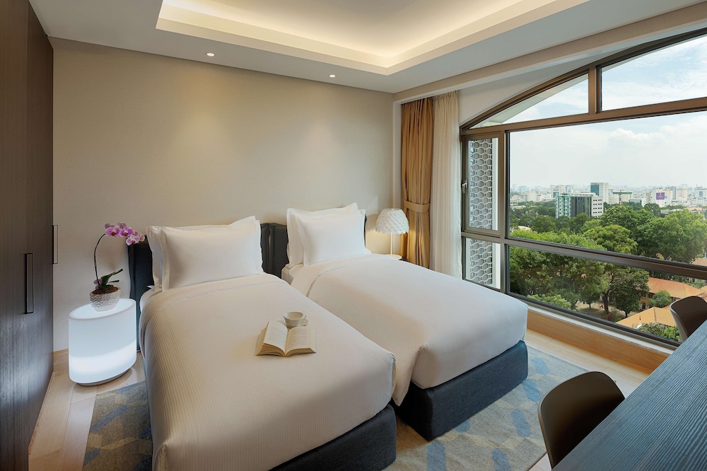 SHERWOOD SUITES 34/74