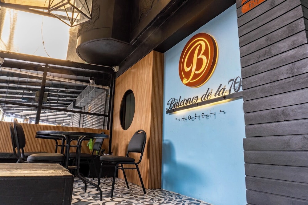 Ayenda 1228 Balcones de la 70 46/64