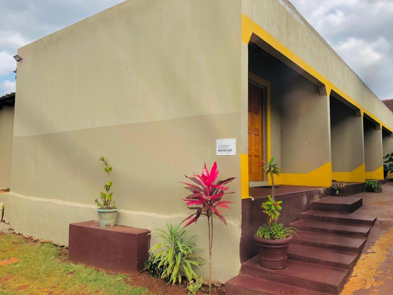 Hluzu Guest House 2/25