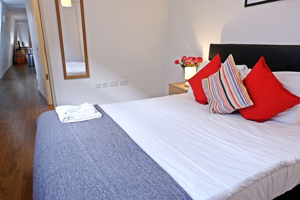 Urban Stay London City Apartments 13/50