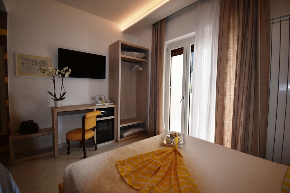 Melody Sorrento Suites 16/44