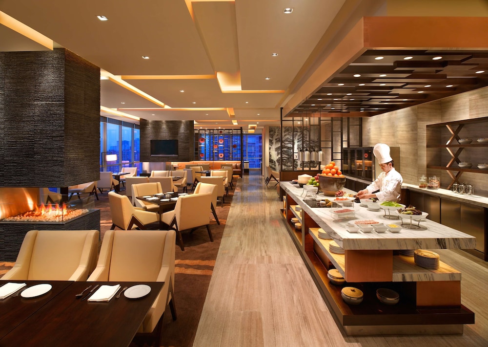 Hyatt Regency Chongqing 55/71