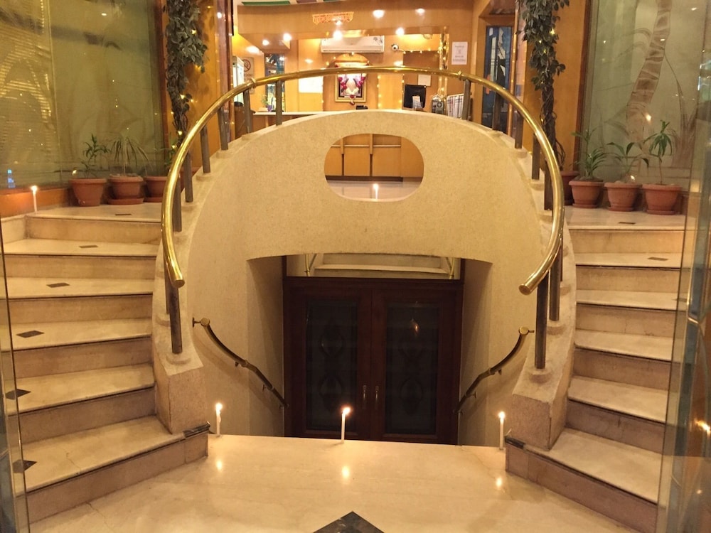 Hotel Singh International 3/35
