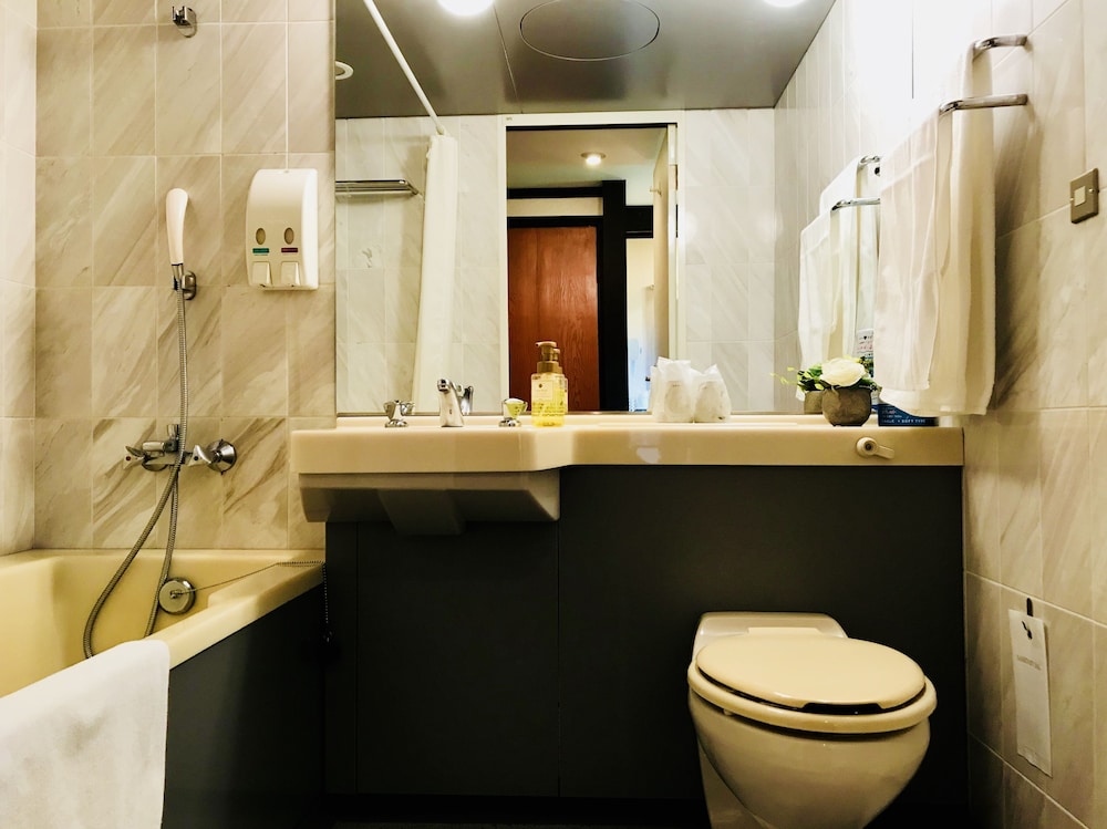 Shakespeare Hotel 45/50