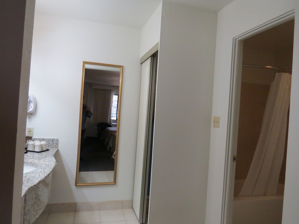 Days Inn by Wyndham Grand Junction 15/38