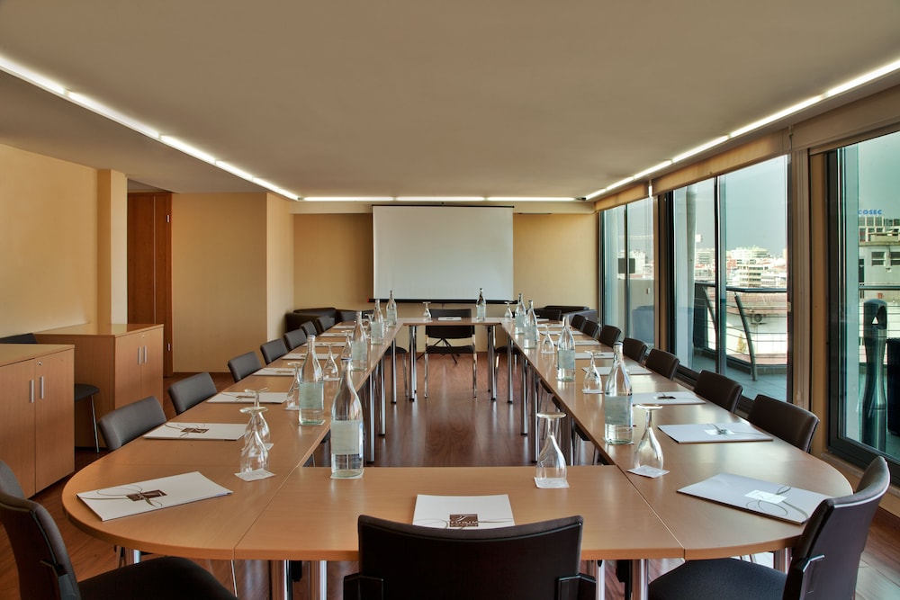 Turim Iberia Hotel 55/64