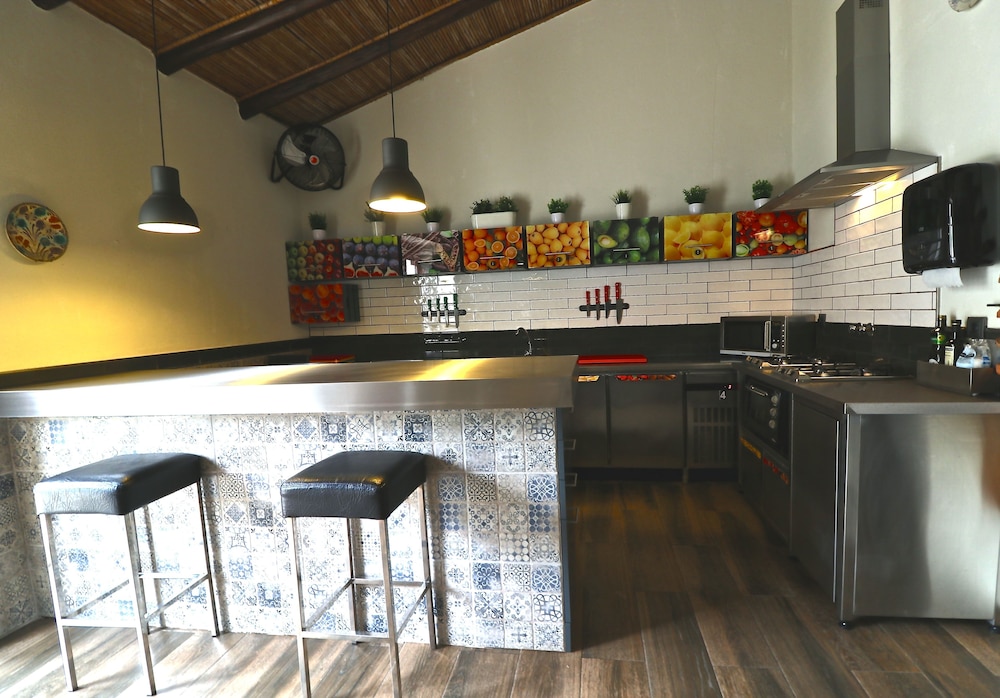 Lost & Found Hostel & Suites 22/35