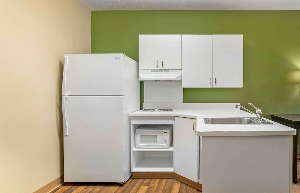 Extended Stay America Grand Rapids - Kentwood 38/46
