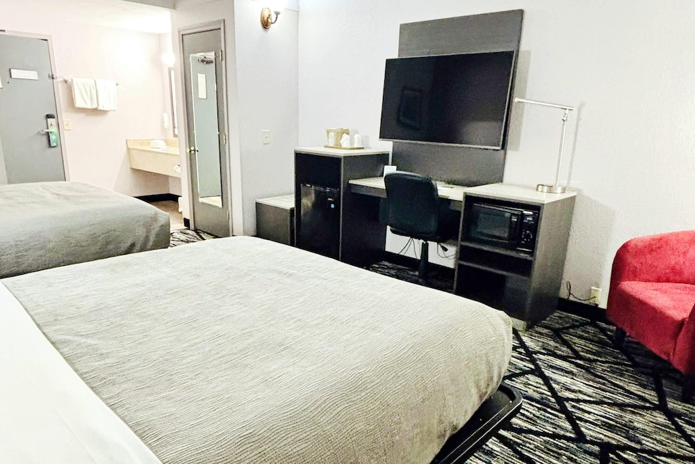 غرفة قياسية بسريرين كوين، Quality Inn Raynham - Taunton 8/10