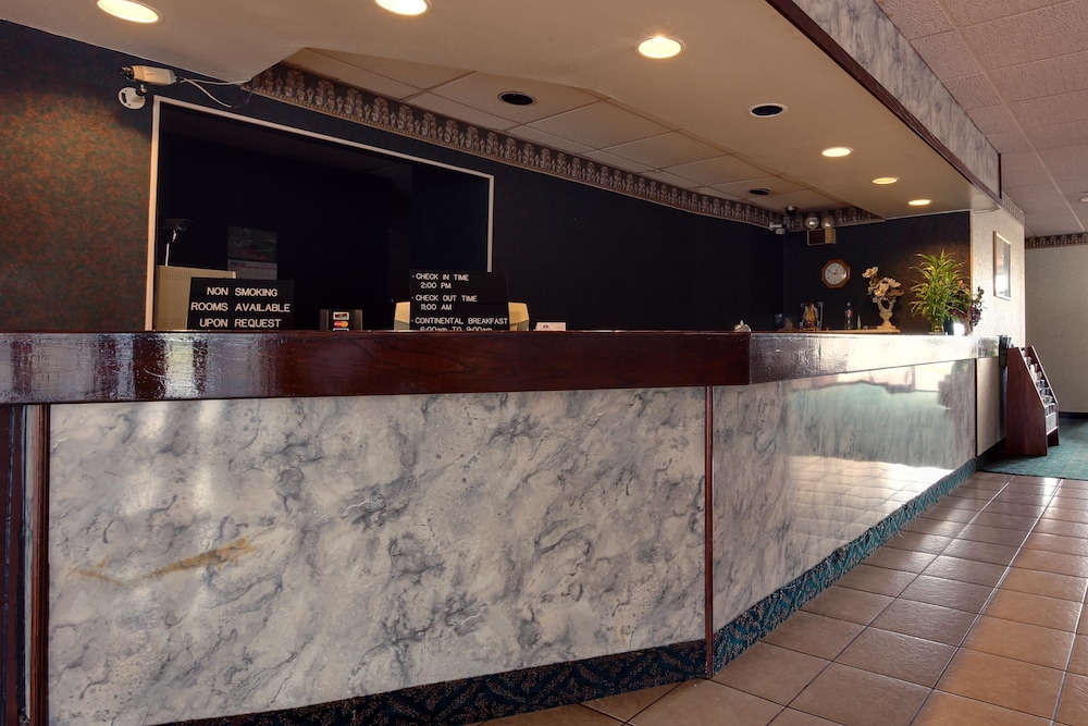 Americas Best Value Inn Marshall 15/18