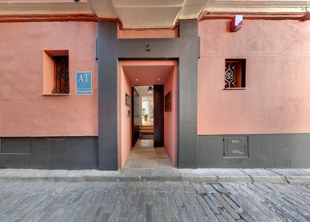 Suites Murillo Segovias 46/82