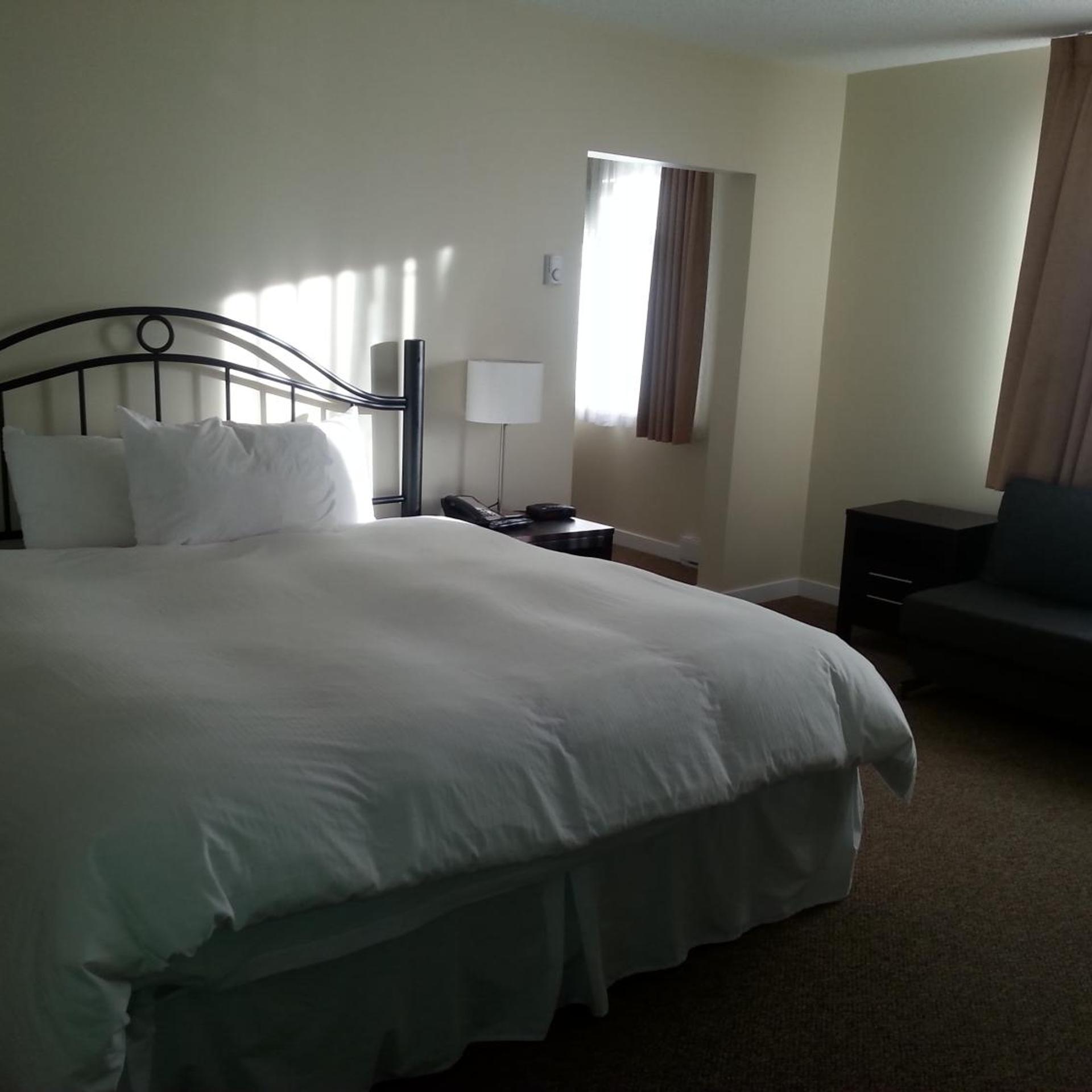 Barclay Hotel 6/41