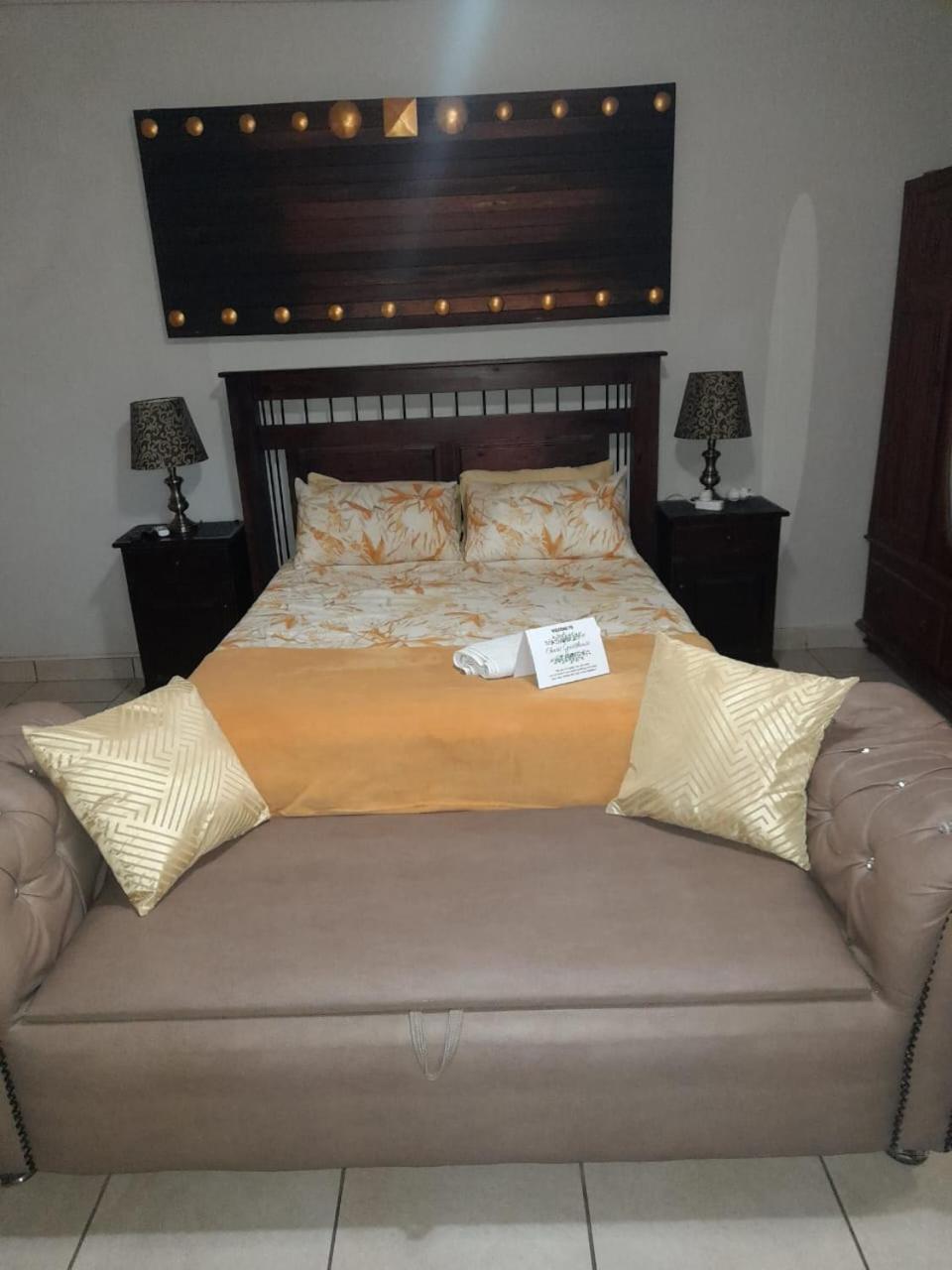 Charis Guesthouse 4/12