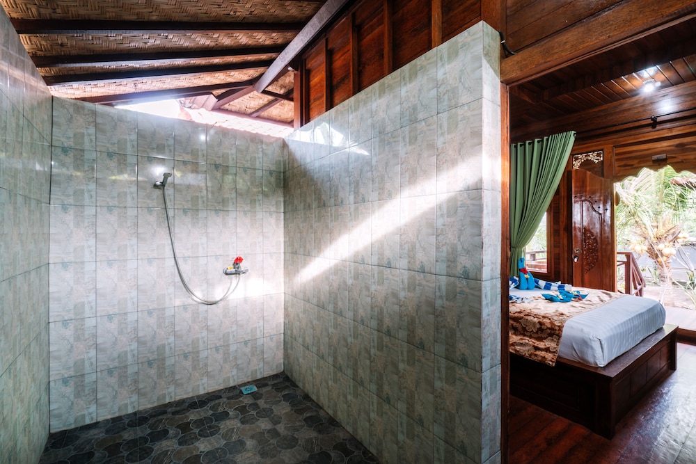 D And B Bungalow 45/67