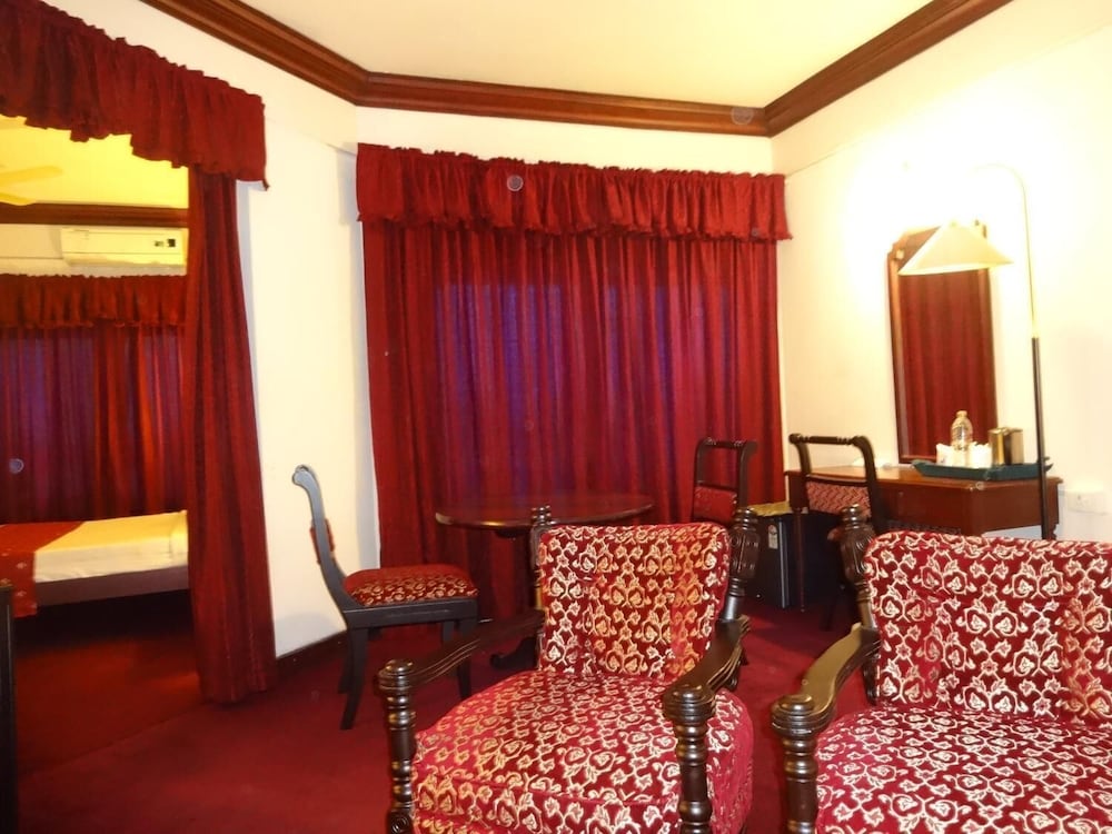 MALABAR PALACE 32/39