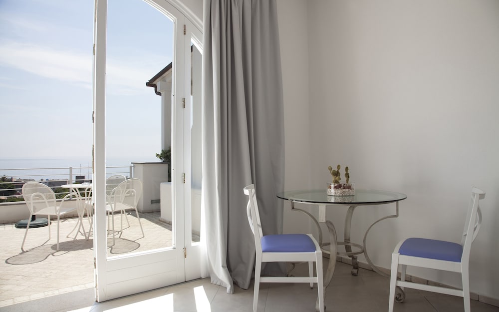 Hotel Mea - Aeolian Charme 46/73