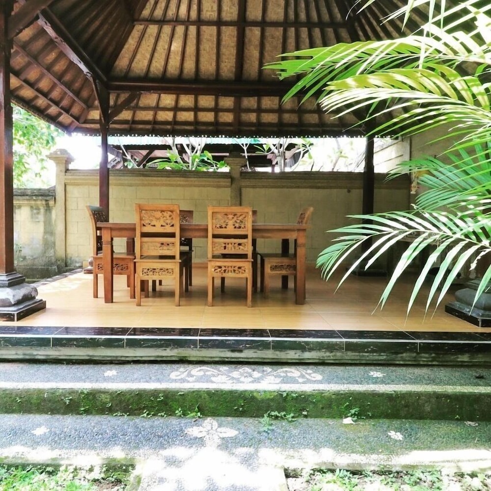 Hotel Gianyar 6/59