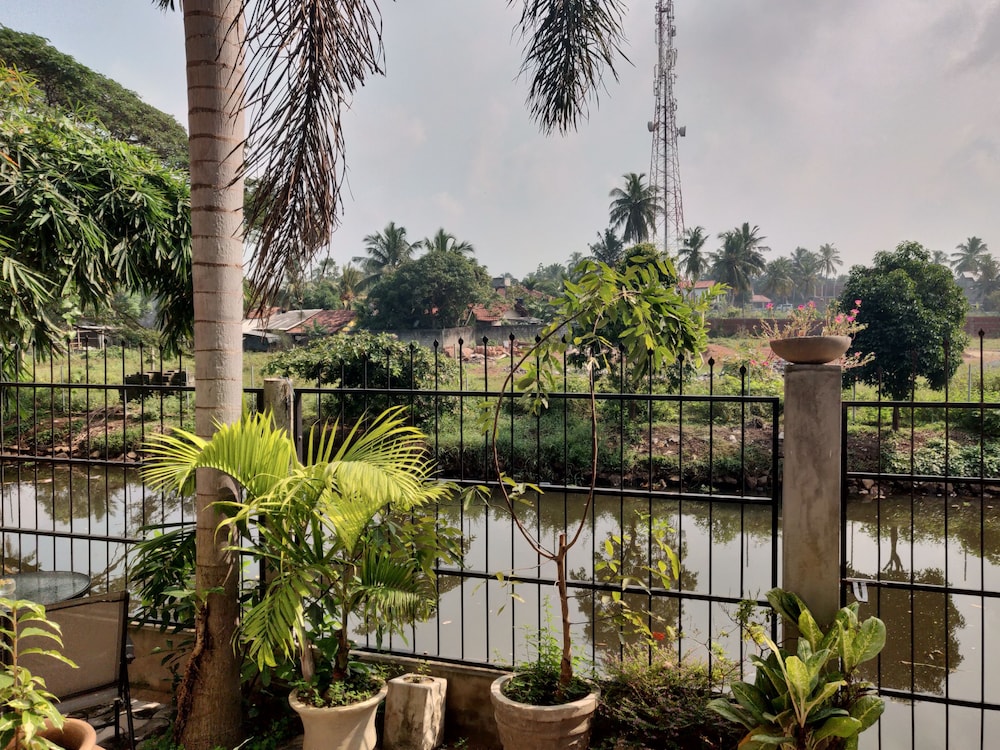 Kapuru Hotel Villa 27/36