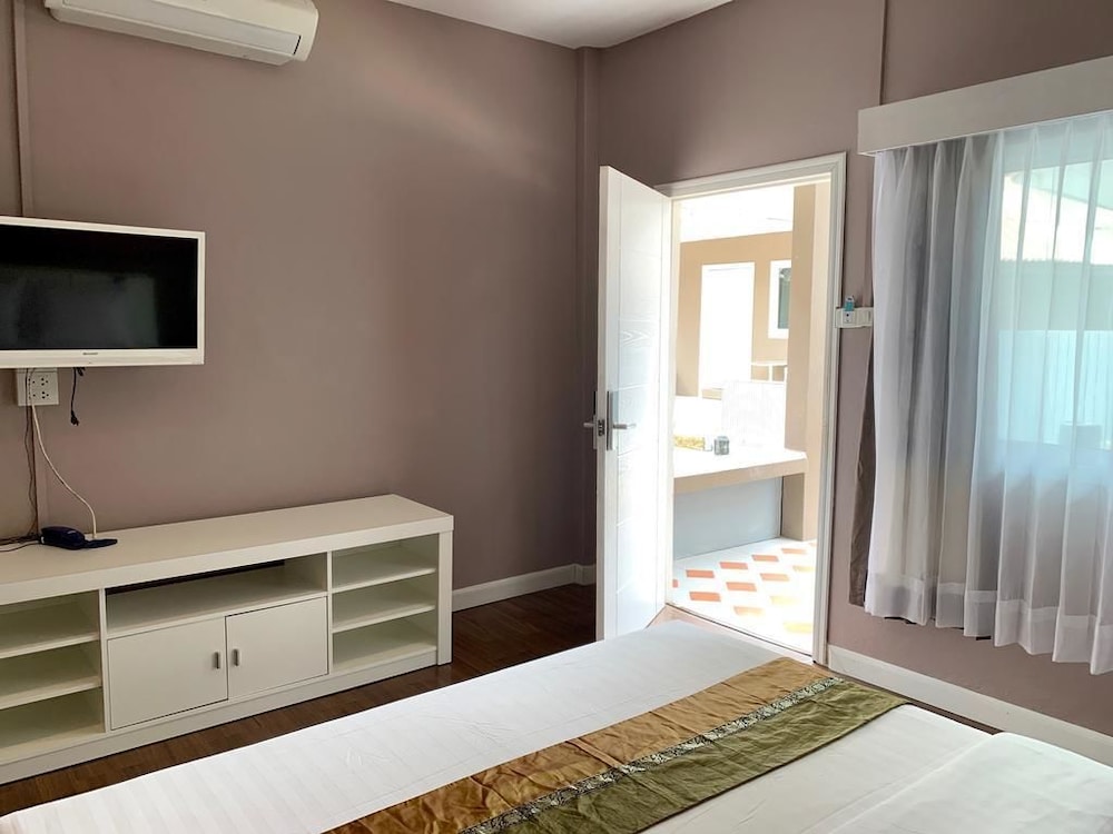 Bella Vista Beach Resort Koh Lipe 30/70