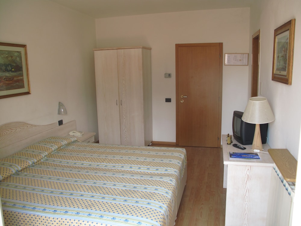 Eco Hotel Zanella 23/29