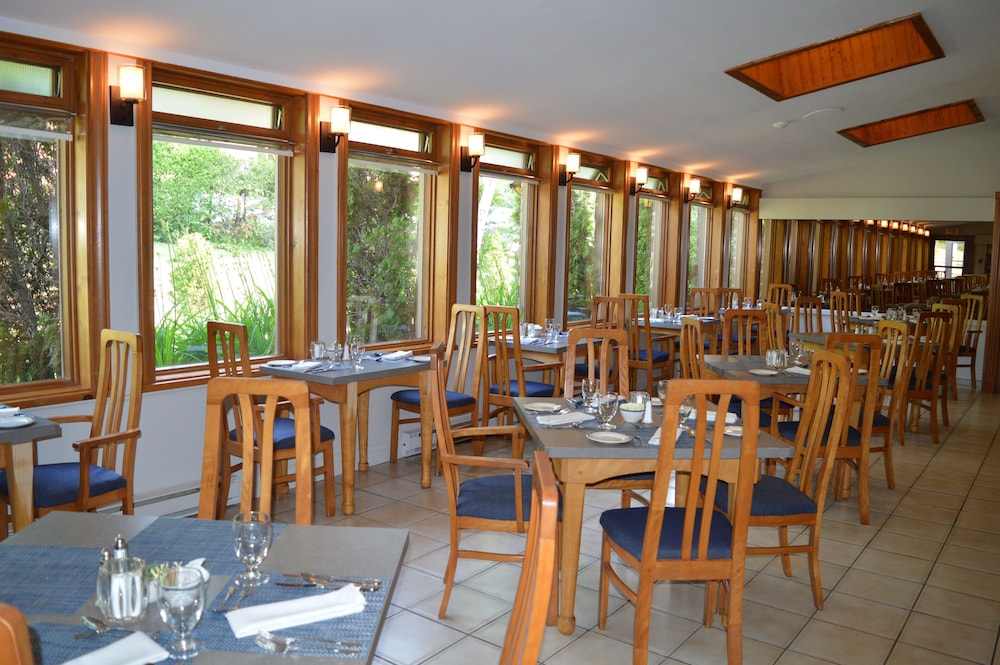 Hotel Cap Aux Pierres 34/50