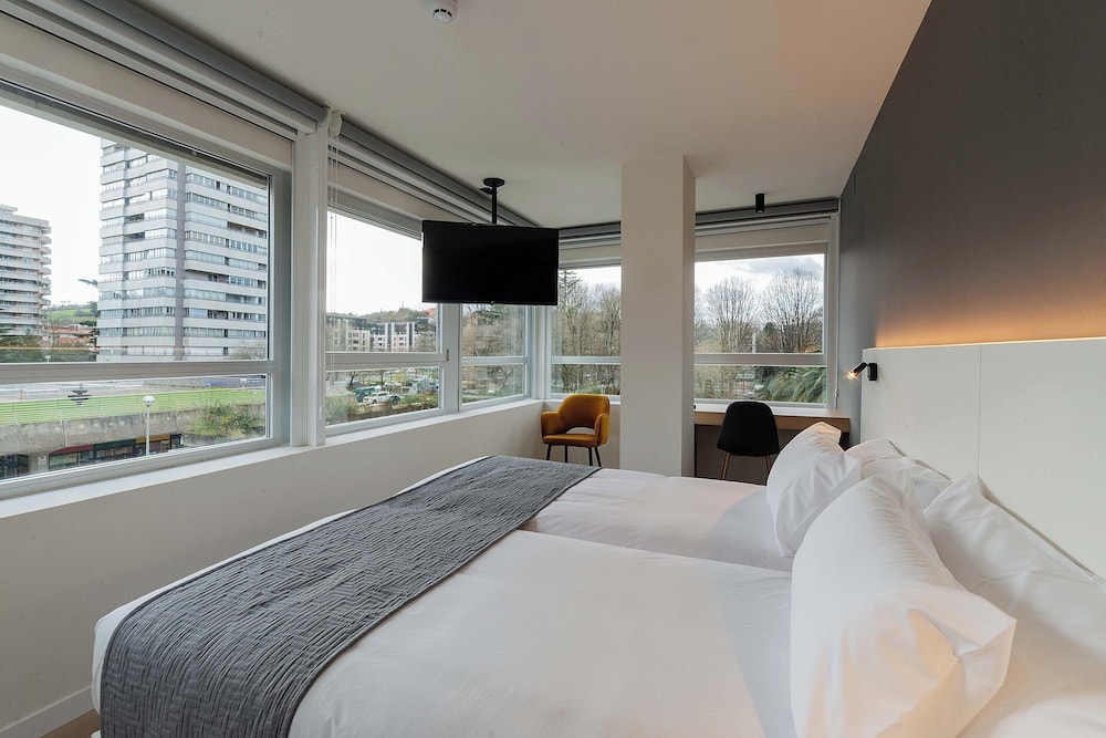 Room, Twin Beds