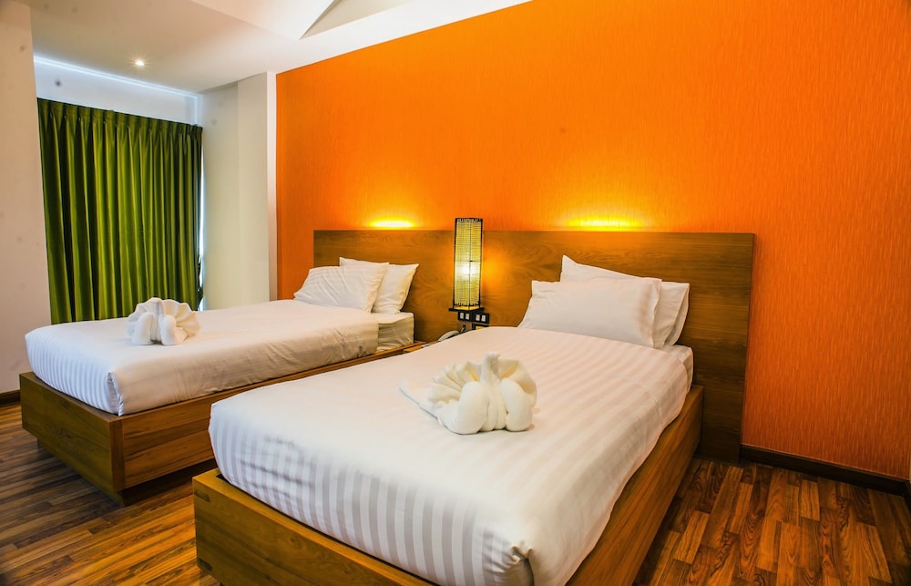 Jingjit Hotel 26/61