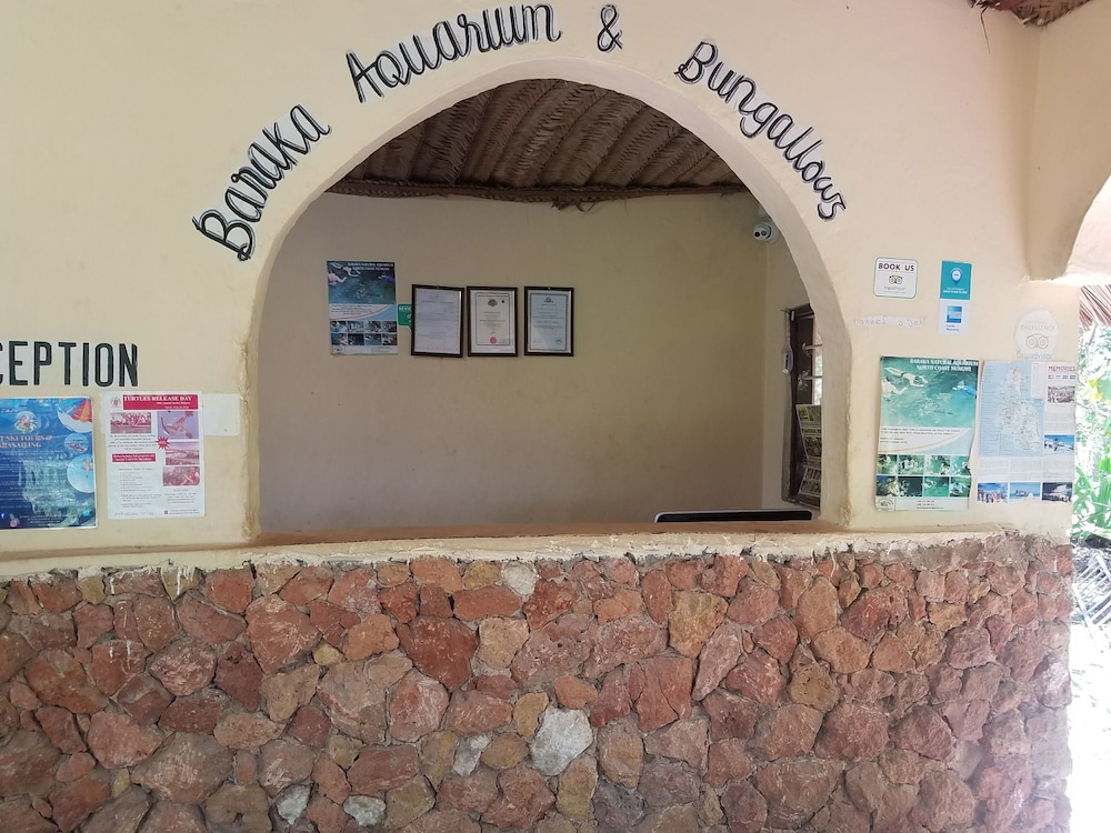 Baraka Aquarium Bungalows 5/42
