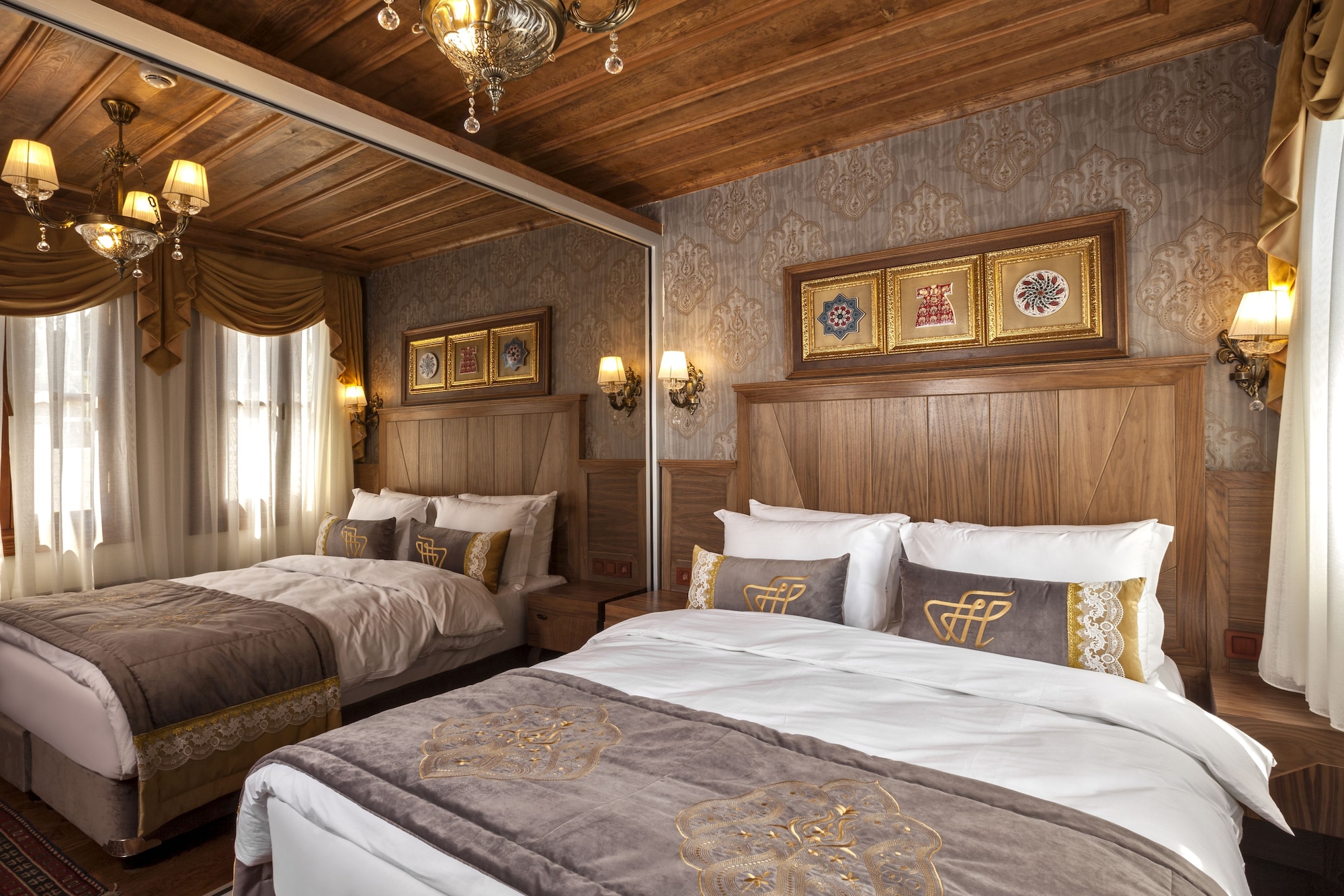 SUPERIOR, DOUBLE BED