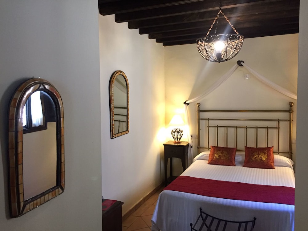 Casa Del Capitel Nazari 13/70