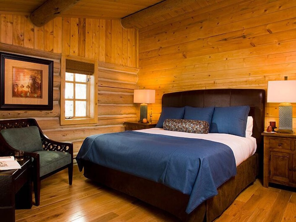 4 Bedrooms, Mountain, Cabin, 2 King Beds, 3 Bunk Beds