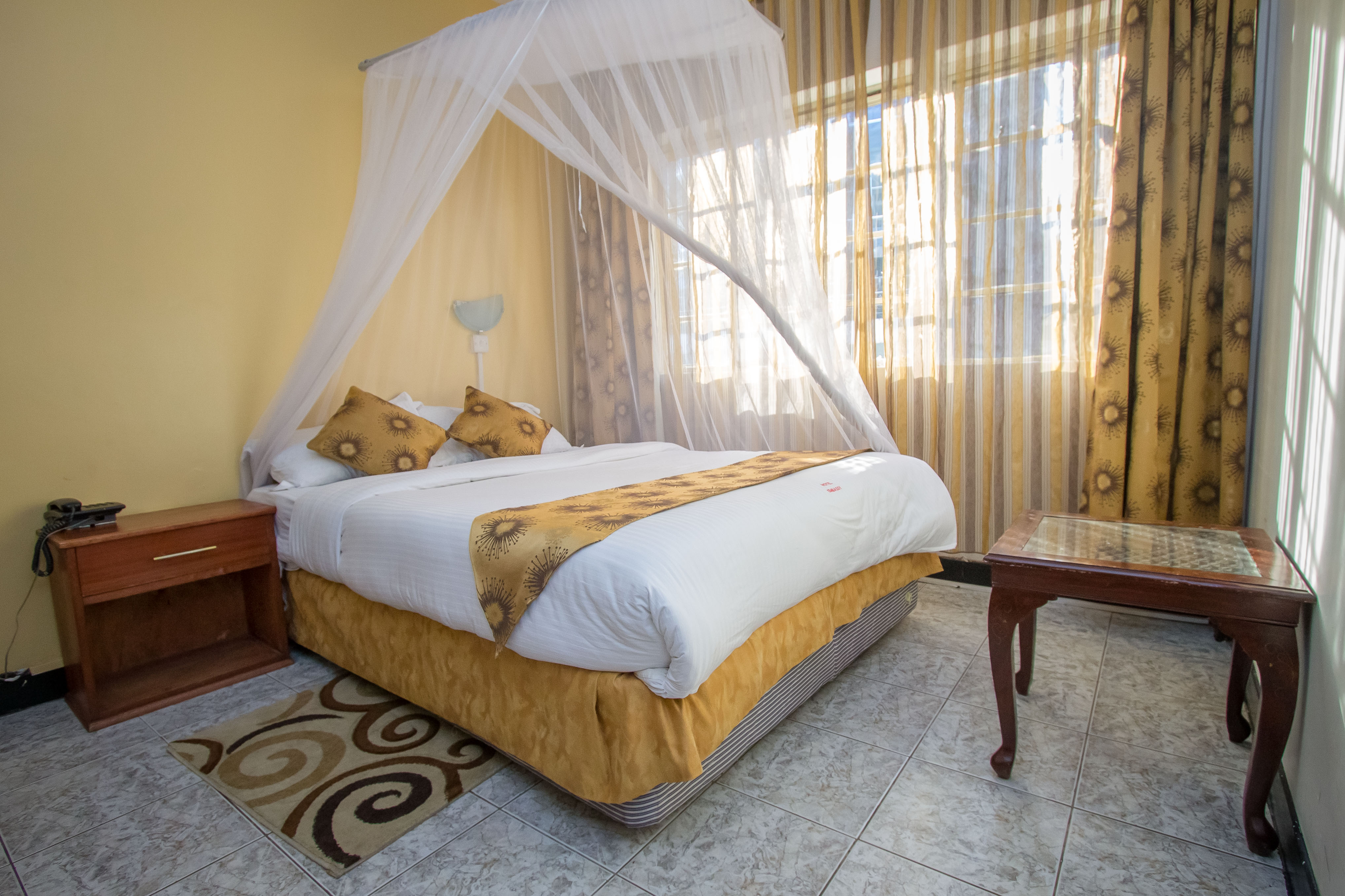 غرفة قياسية بسرير مزدوج، Hotel Embassy 3/6