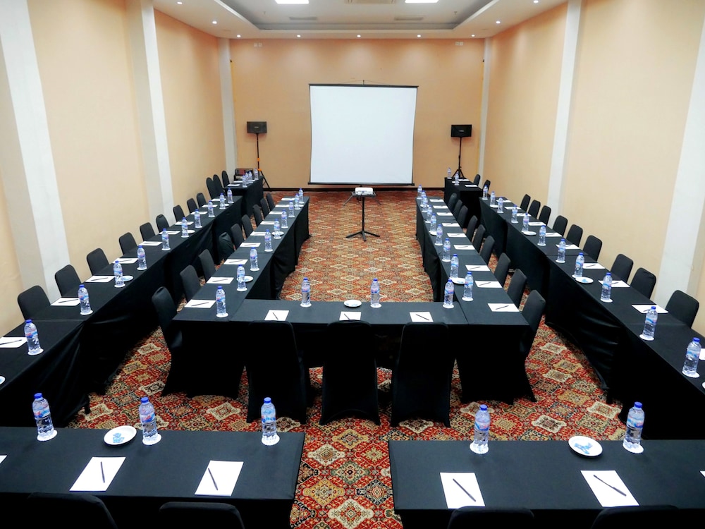 Yasmin Hotel Karawaci 31/34
