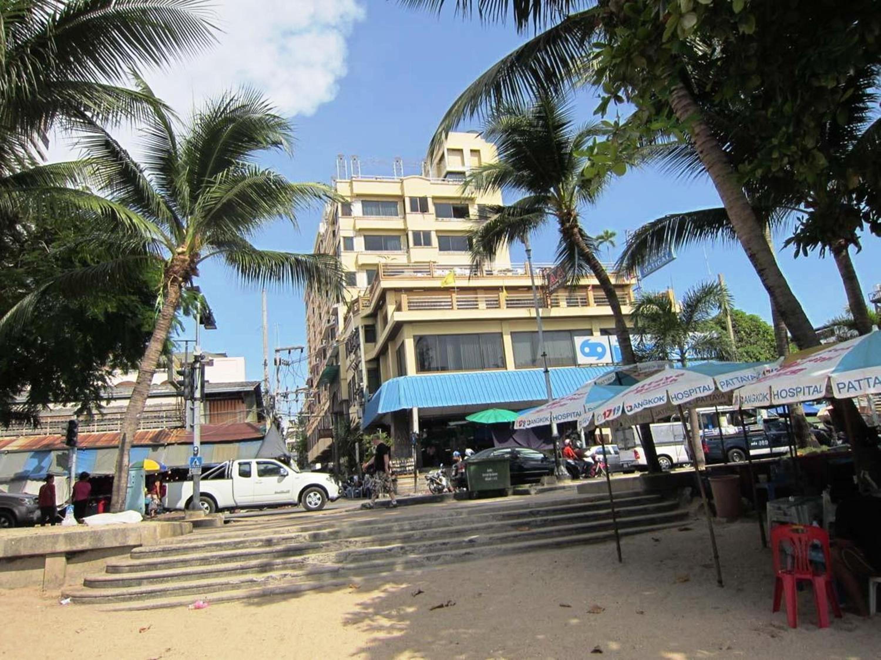 AA Hotel Pattaya 36/42