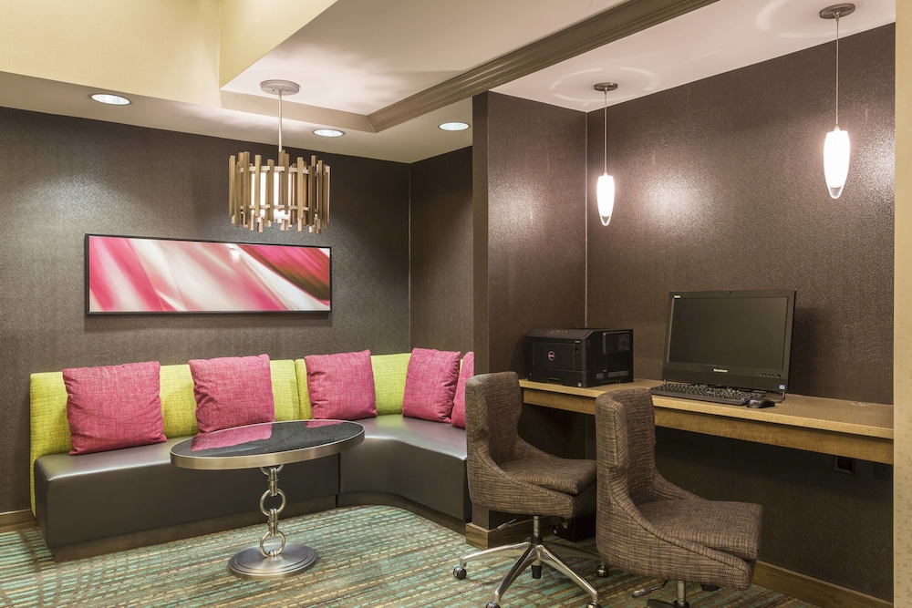 Residence Inn By Marriott Louisville Northeast 32/33