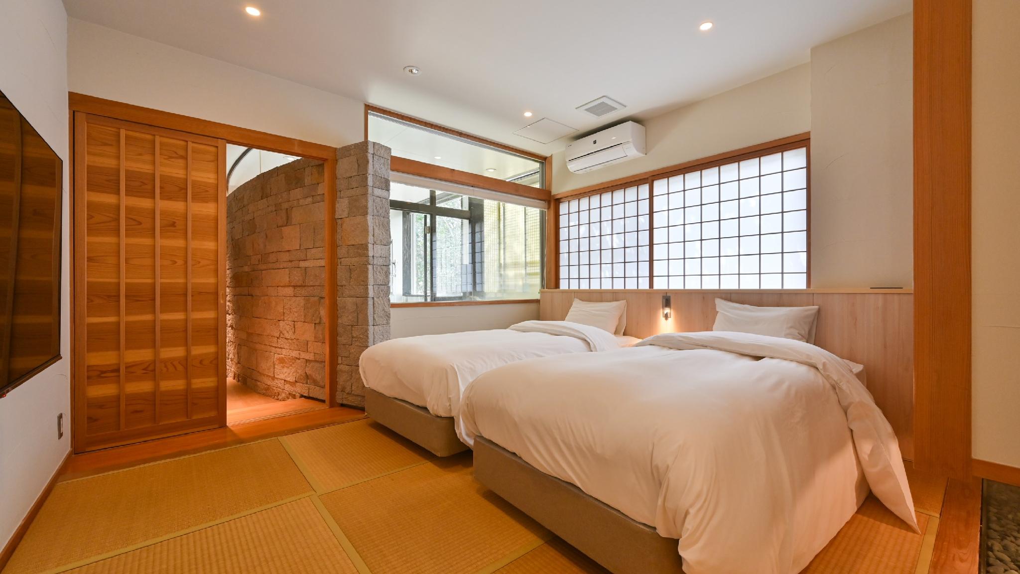 Japanese Western, Sakura, High Floor