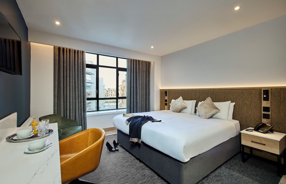 SUPERIOR, DOUBLE BED