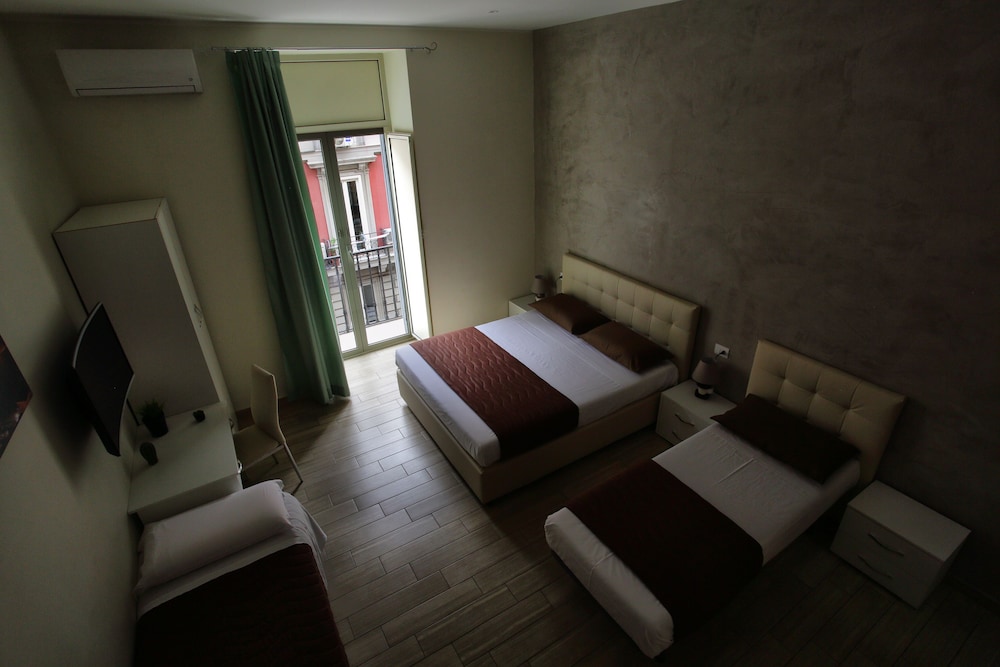 Napoli City Rooms 42/49