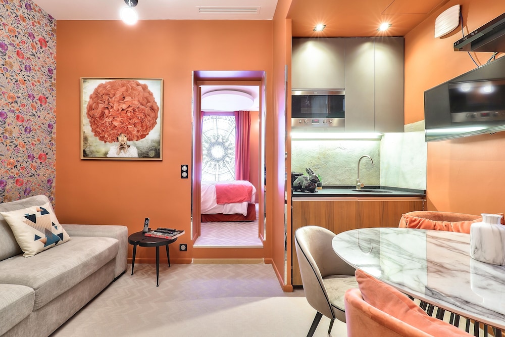 Hotel 33 Marbeuf 20/50